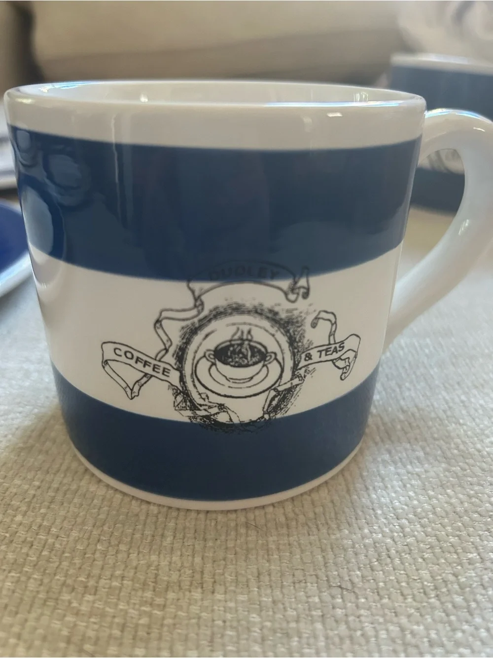 Williams Sonoma breakfast plates & mugs